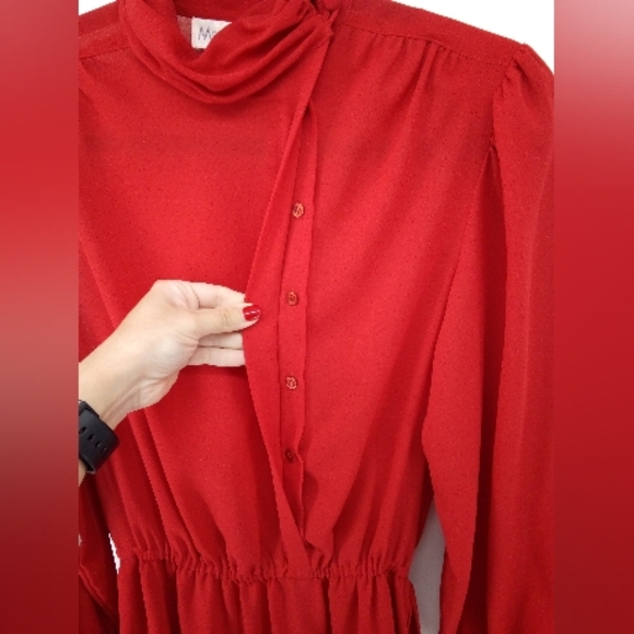 Vintage Ms. Chaus Red Dress 100% Polyester Hidden Buttons Pockets Sheer 10 - Picture 7 of 12